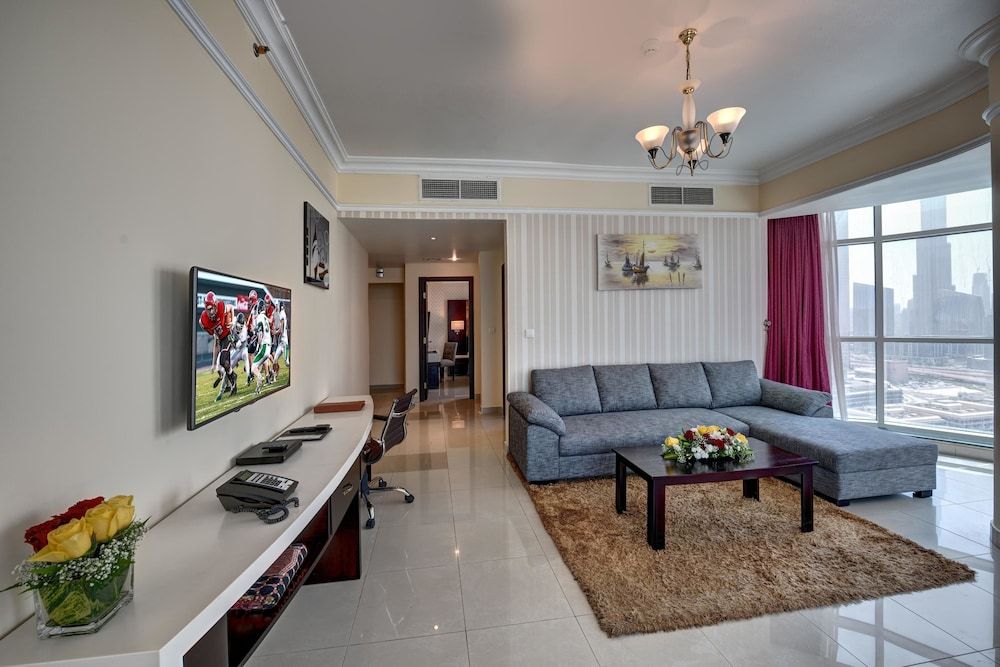 Emirates Grand Hotel