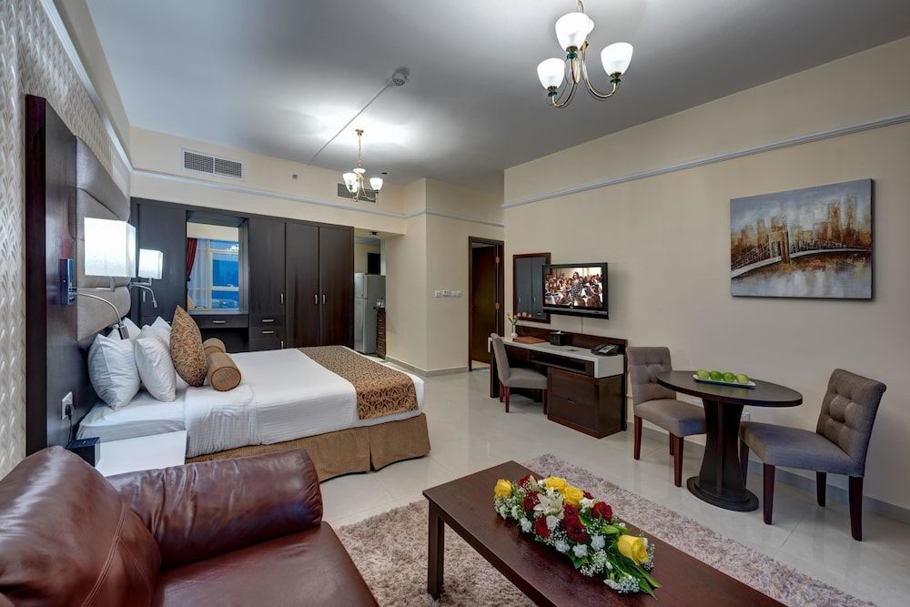 Emirates Grand Hotel