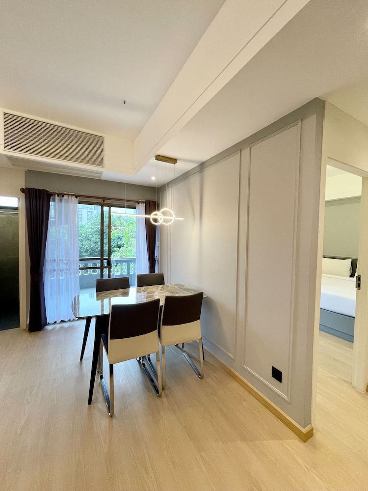 Boss Mansion Signature Suite 6