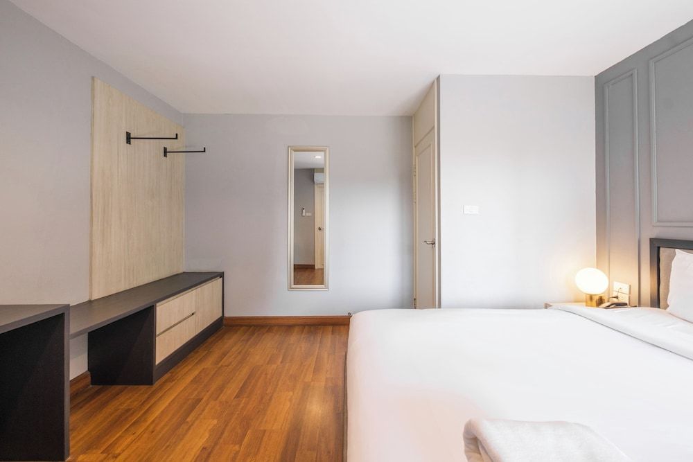 Boss Hotel Executive Suite 3