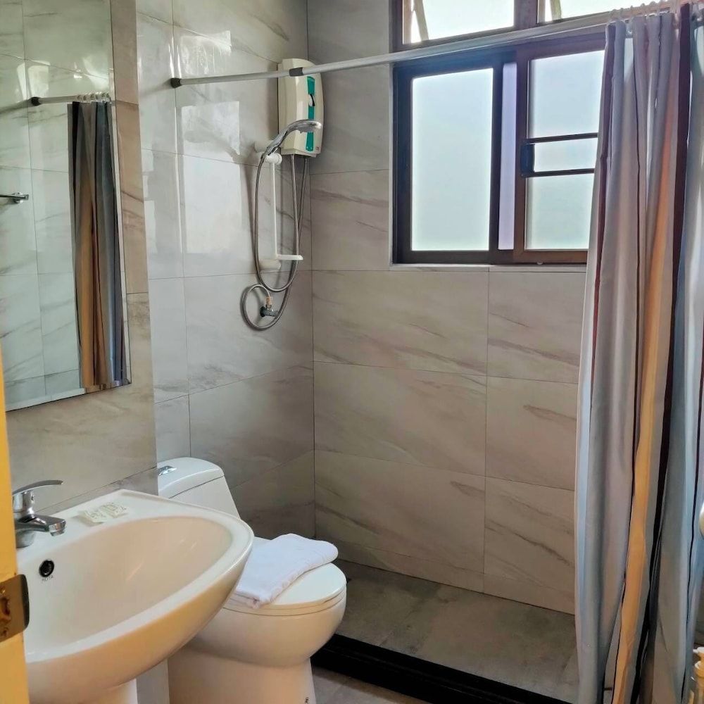 Boss Hotel Executive Suite 11