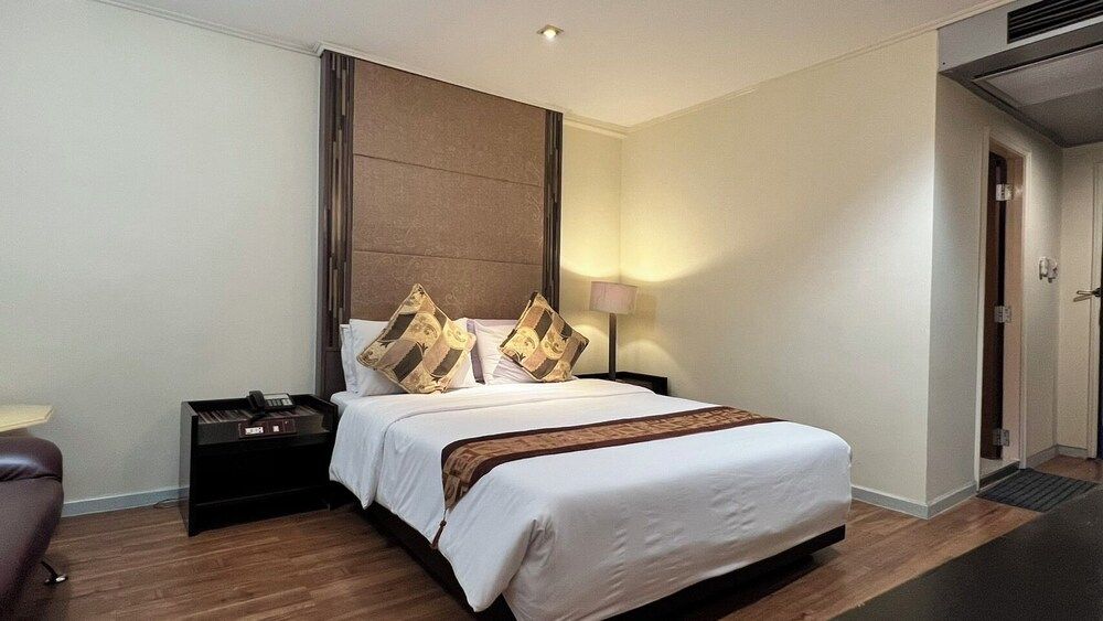 Fortuna Hotel Standard Double Room 8