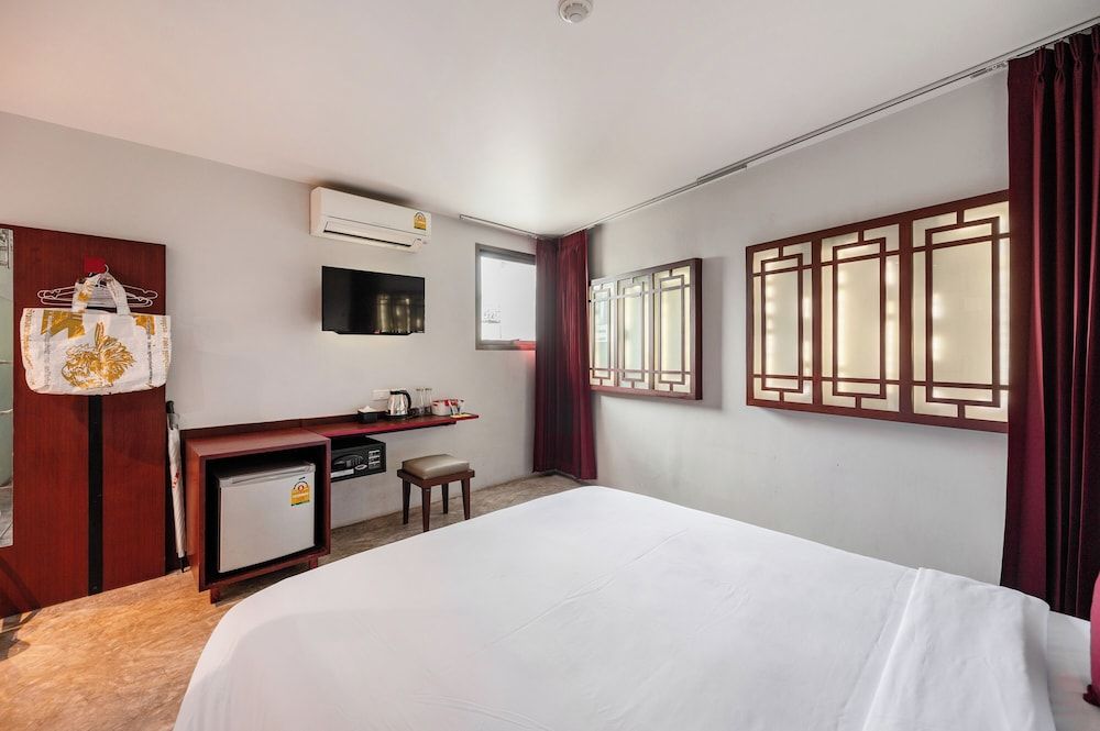 undefined Ruamchitt Plaza Hotel 6