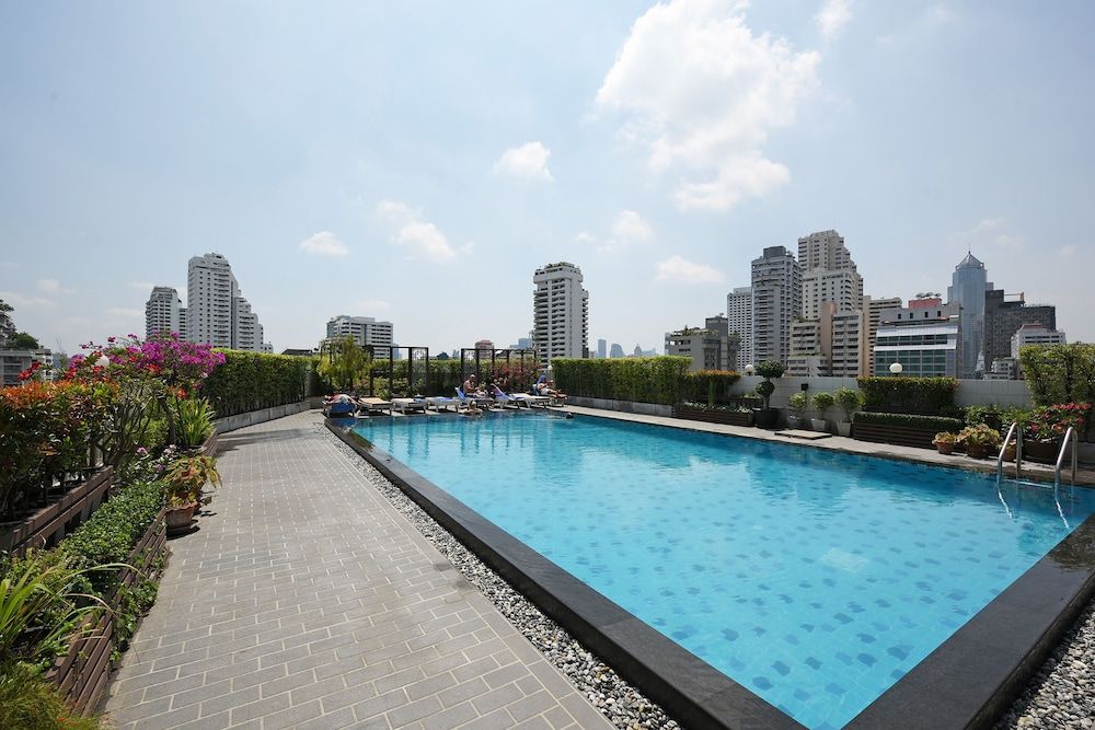 undefined Ruamchitt Plaza Hotel