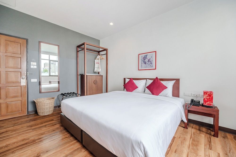 undefined Ruamchitt Plaza Hotel 8