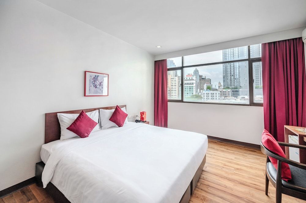 undefined Ruamchitt Plaza Hotel 4