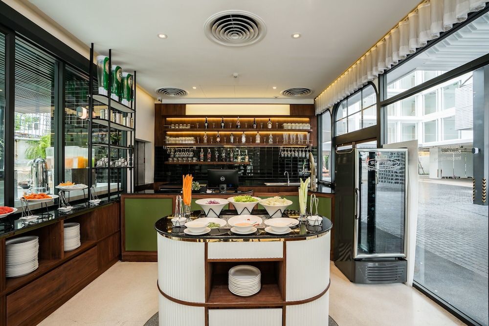 undefined Hotel Amber Sukhumvit 85 8