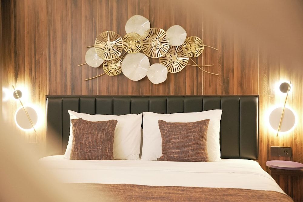 undefined Oak Tree Urban Jakarta 10