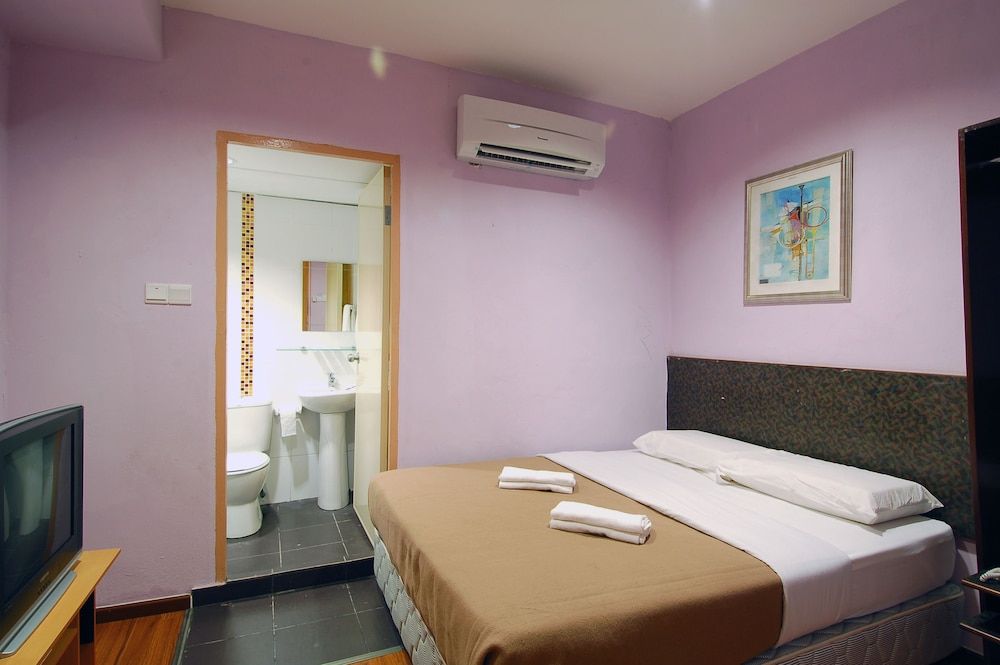 Standard Room, 1 Queen Bed