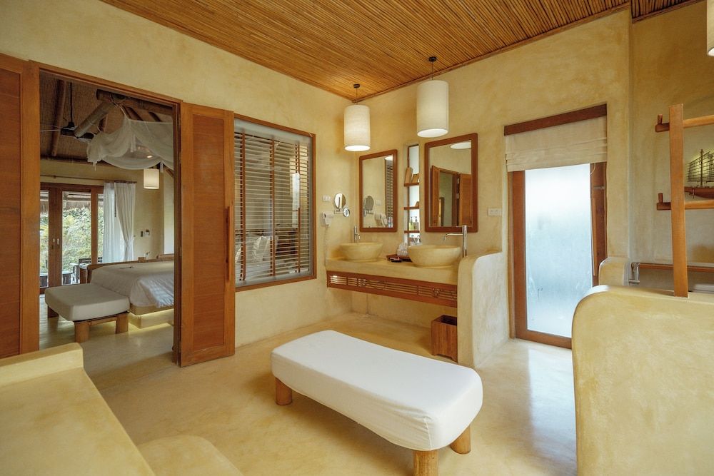 High Season Pool Villa & Spa Deluxe Pool Villa 2