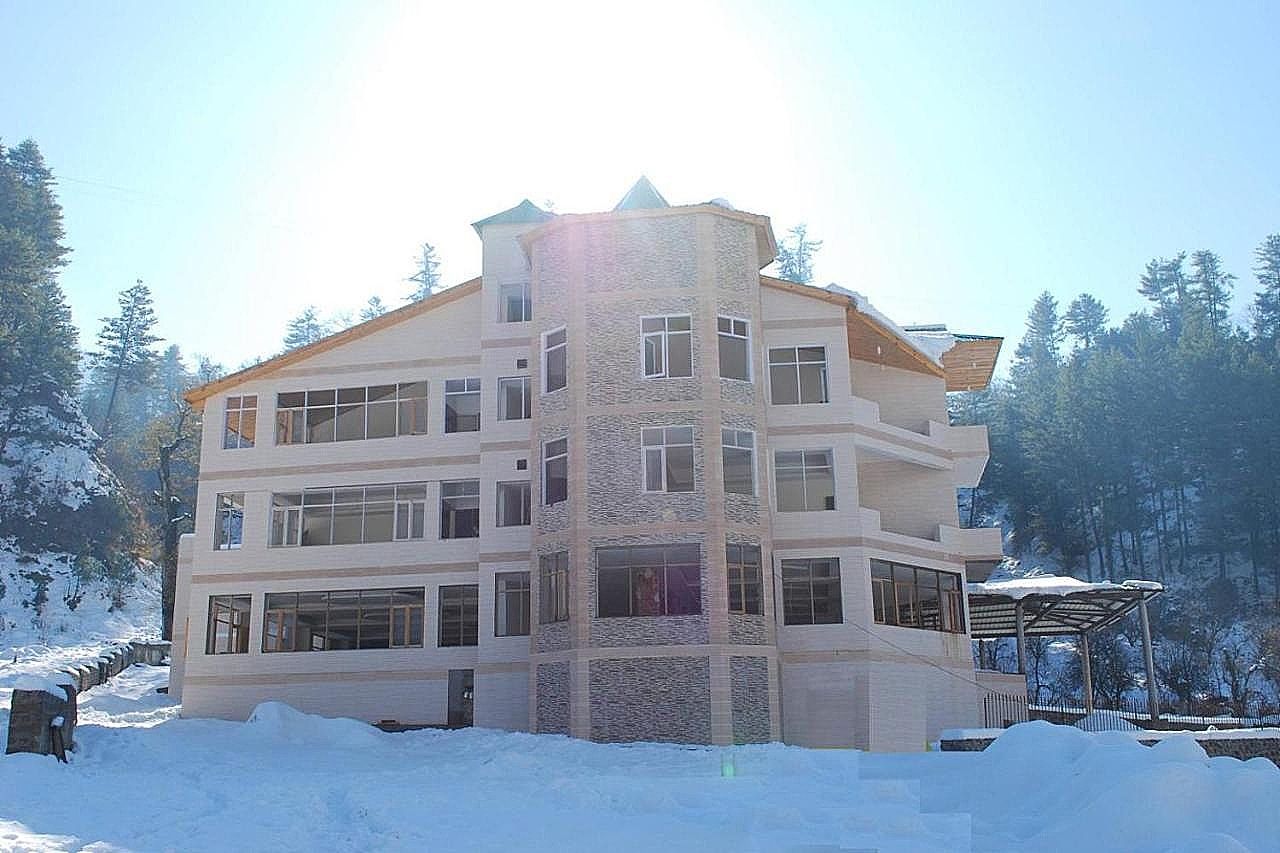 undefined Snow Touch Resort By Sriniwasa Hotels 10