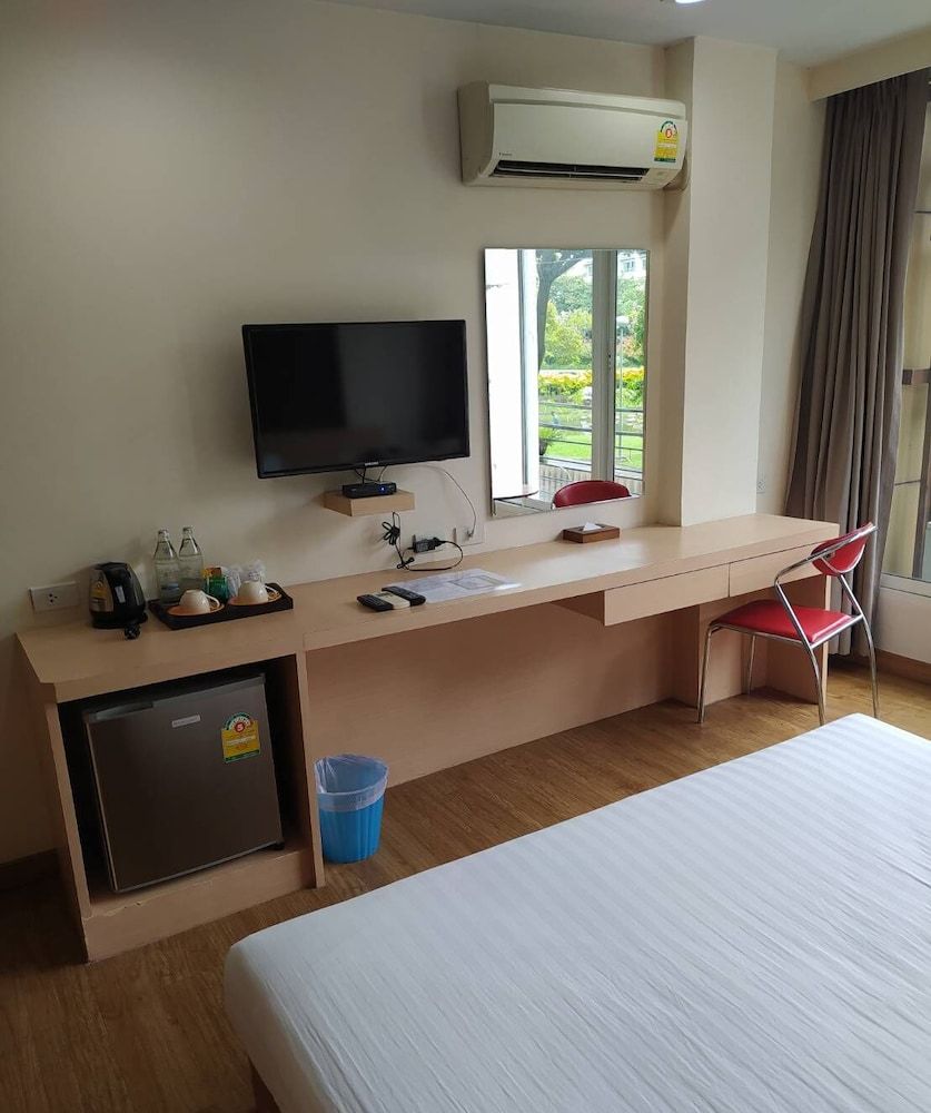 S3 Residence Park Superior Twin Room, City View 5