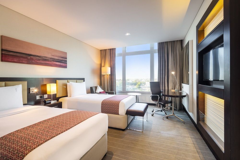 Holiday Inn Muscat Al Seeb by IHG Standard Room, 2 Twin Beds