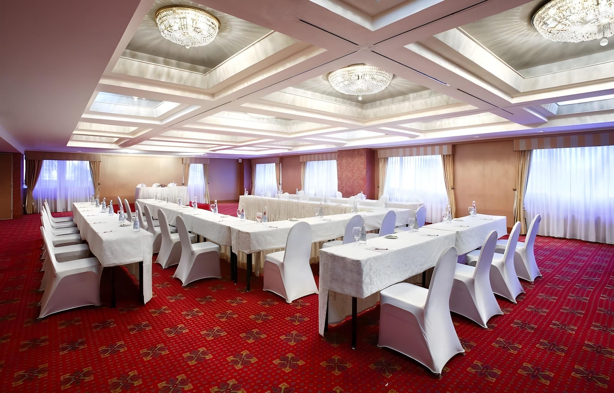 undefined Ambhara Hotel 5