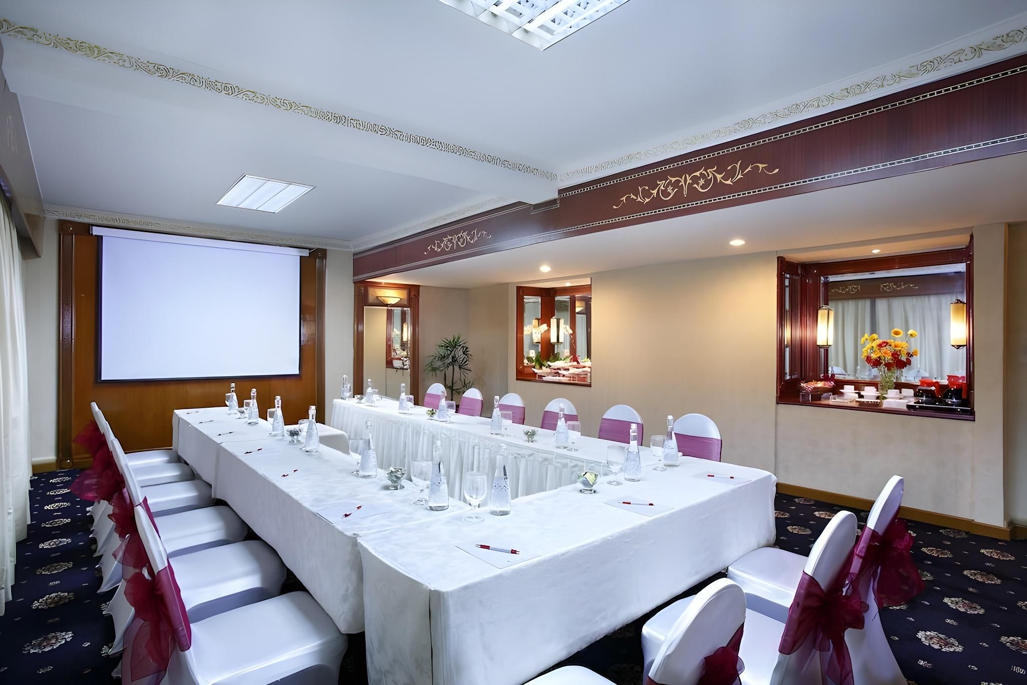 undefined Ambhara Hotel 4