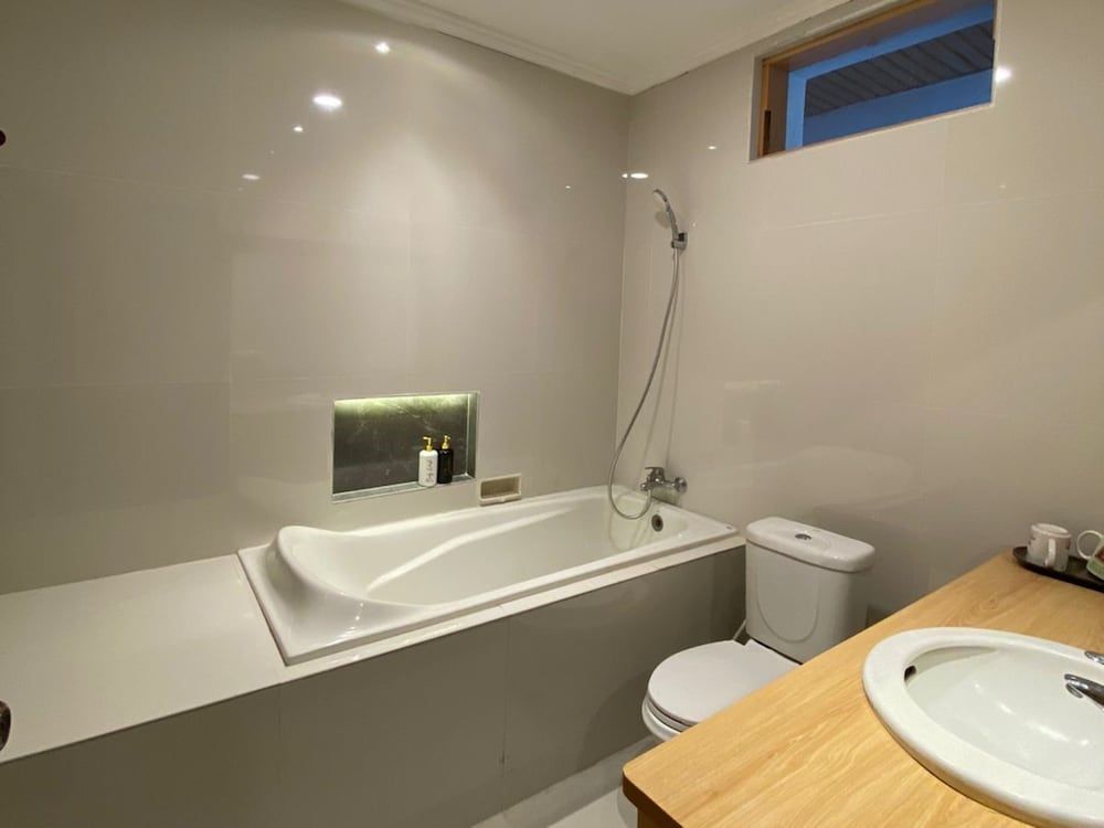 New Adirama Beach Hotel Standard Room 15