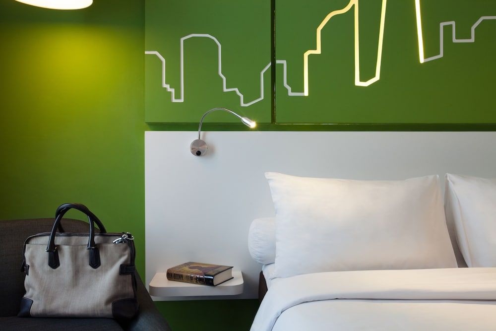 All Seasons Jakarta Thamrin Superior Room, 2 Twin Beds 6