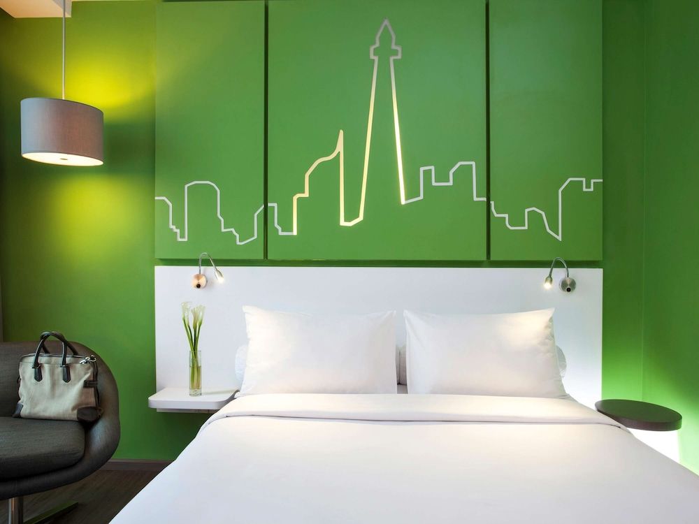 All Seasons Jakarta Thamrin Superior Room, 1 Queen Bed 2