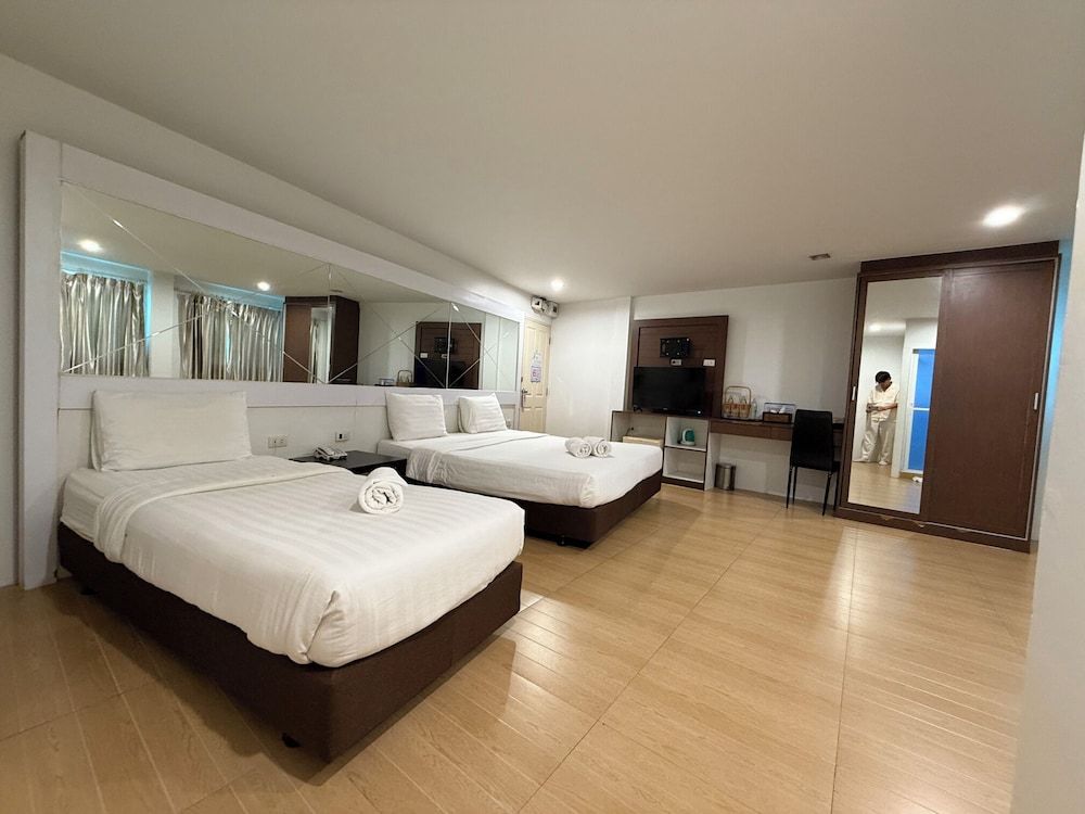 Triple Room
