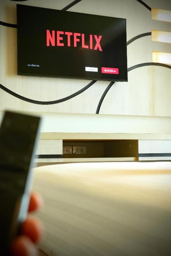 A-Te Chumphon Hotel Superior Room, 2 Twin Beds 7