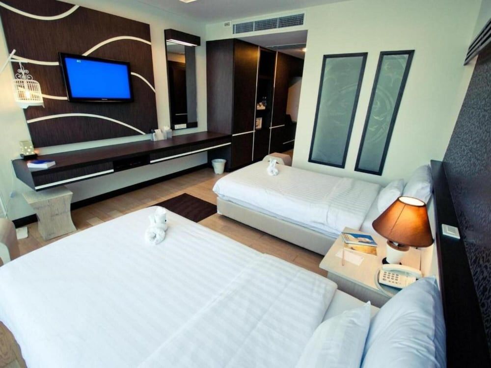 A-Te Chumphon Hotel Superior Room, 2 Twin Beds