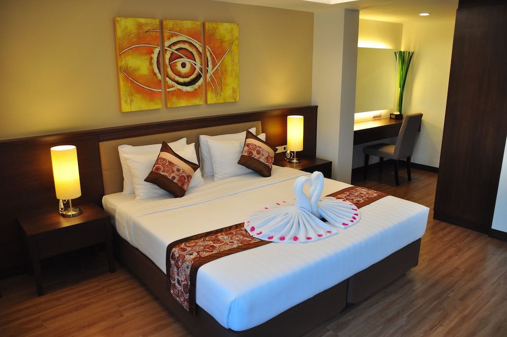 undefined Avion Hotel 5