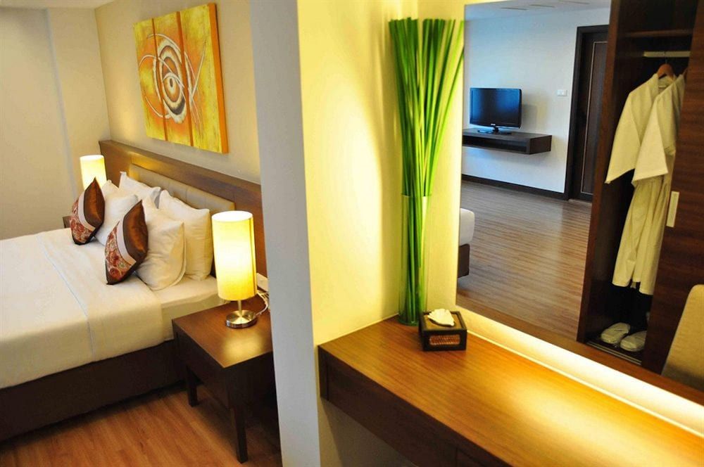 undefined Avion Hotel 9