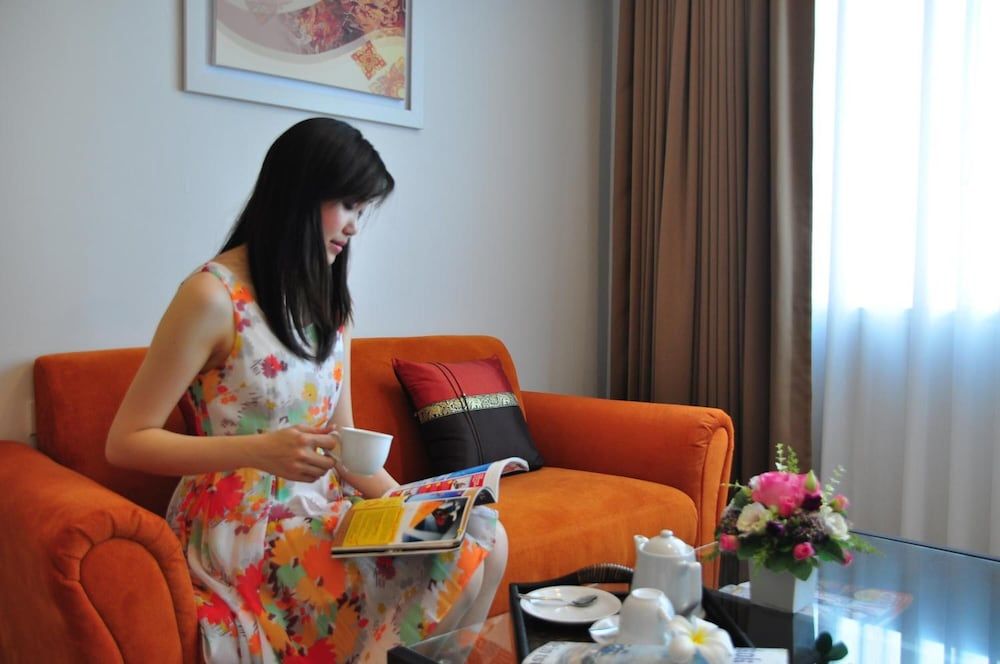 undefined Avion Hotel 6