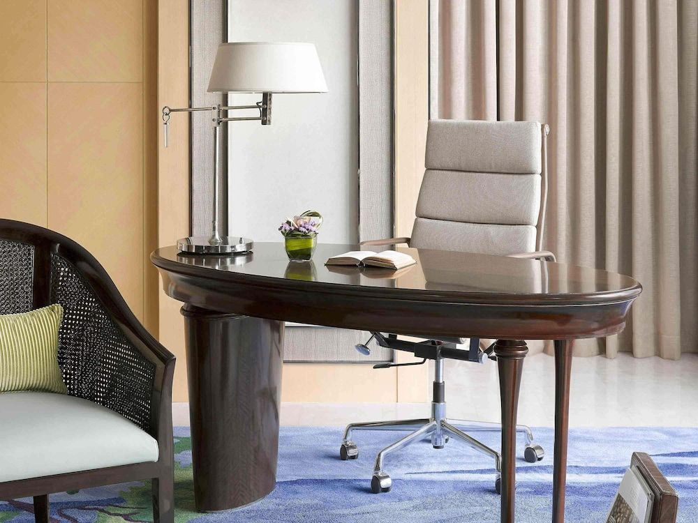 Raffles Jakarta Raffles, Room, 1 King Bed 6