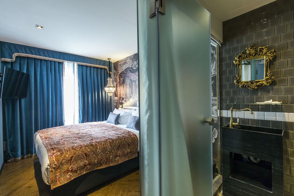 PlayHaus Thonglor Mini King 20