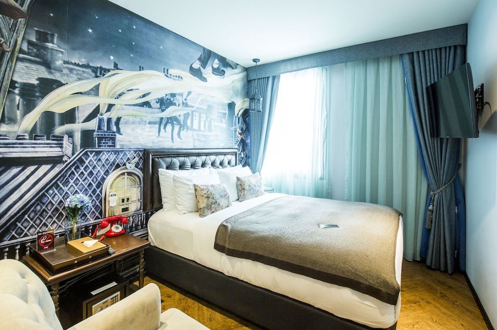 PlayHaus Thonglor Mini King 21