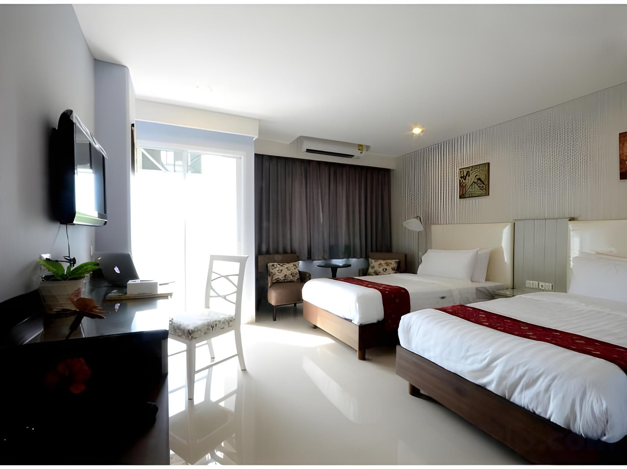 Deluxe Twin Bed