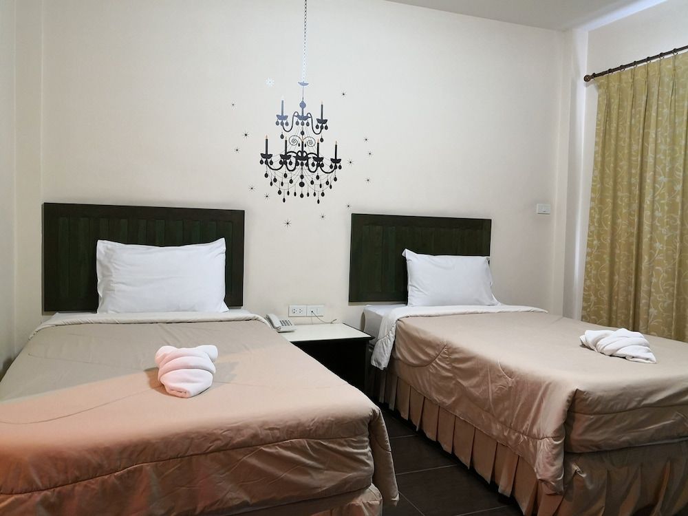 Baan Suksiri Hotel Standard Twin Room 6