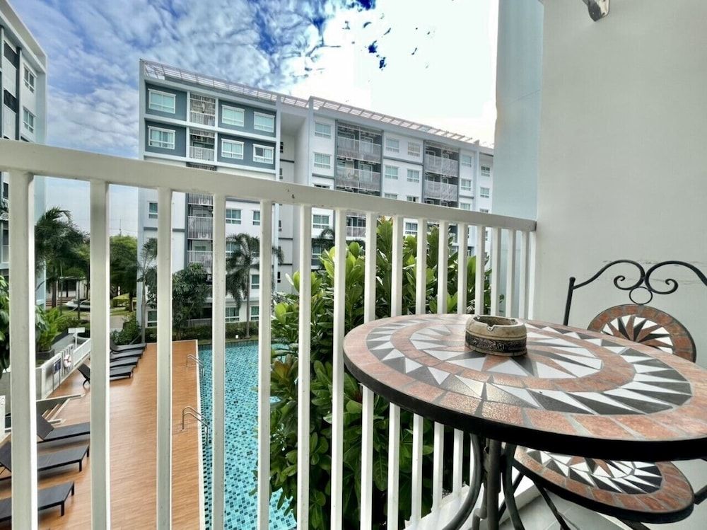 The Trust Huahin Condo Pool View by Dome Deluxe Apartment 7