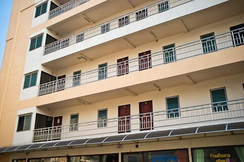 undefined S&P Service Apartment