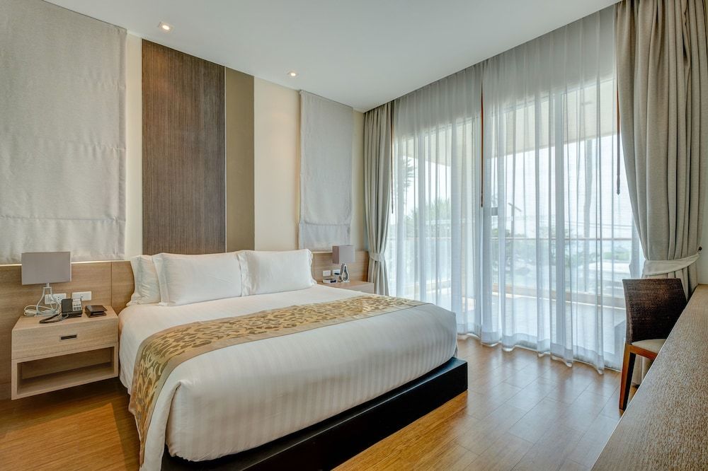 Deluxe Two Bedroom Suite