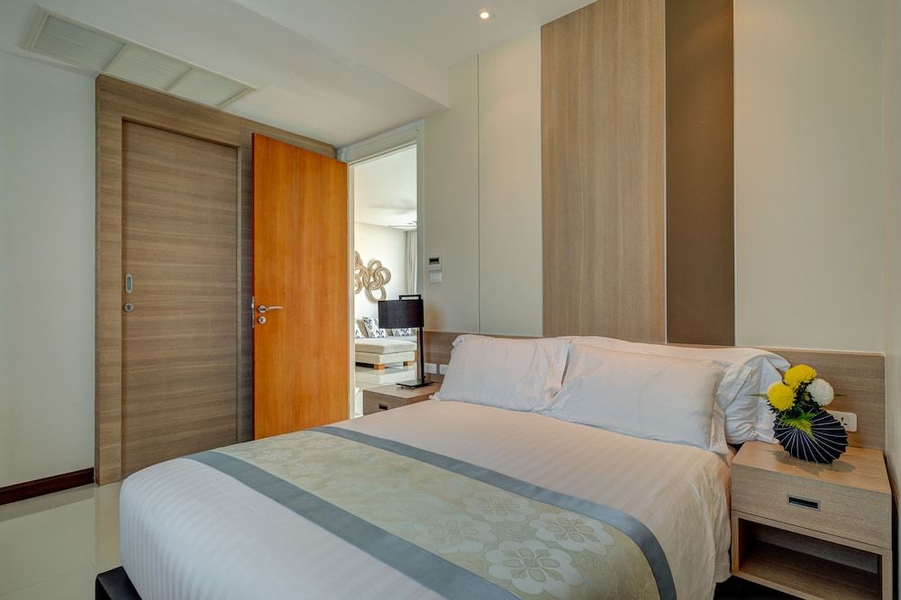 Penthouse Ocean Pool Suites-Two Bedrooms