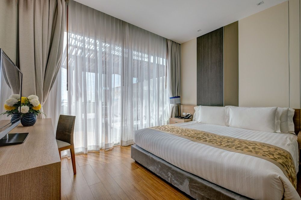 Penthouse Ocean Pool Suites-Two Bedrooms