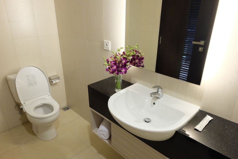 World Hotel Superior Double Room 6