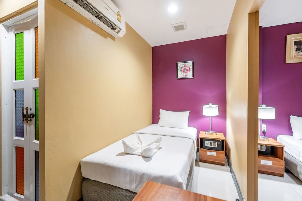 Twin Connecting Room (No Window)
