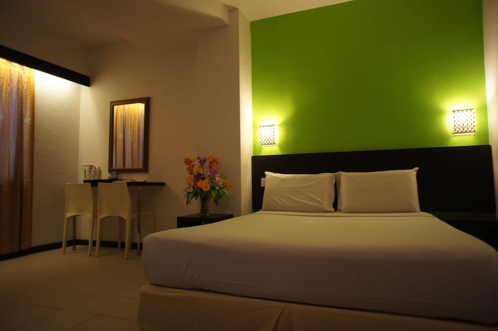 undefined Meldrum Hotel 4