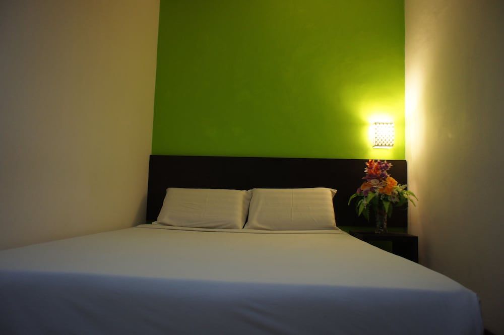 undefined Meldrum Hotel 9