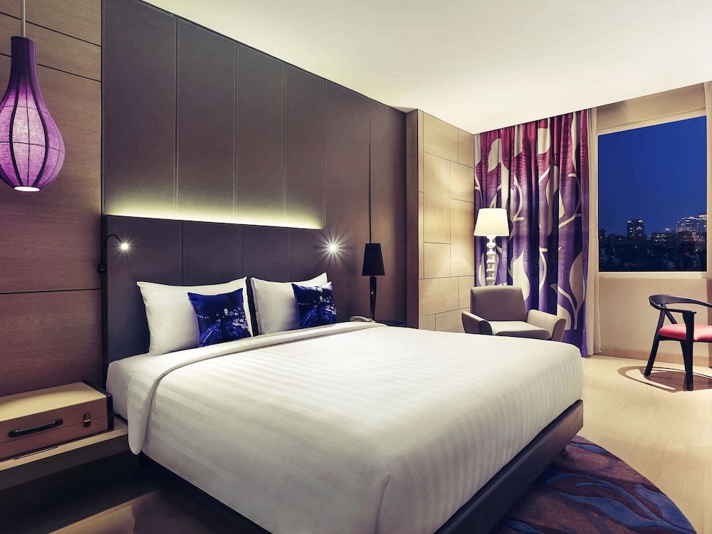 undefined Mercure Jakarta Sabang 3
