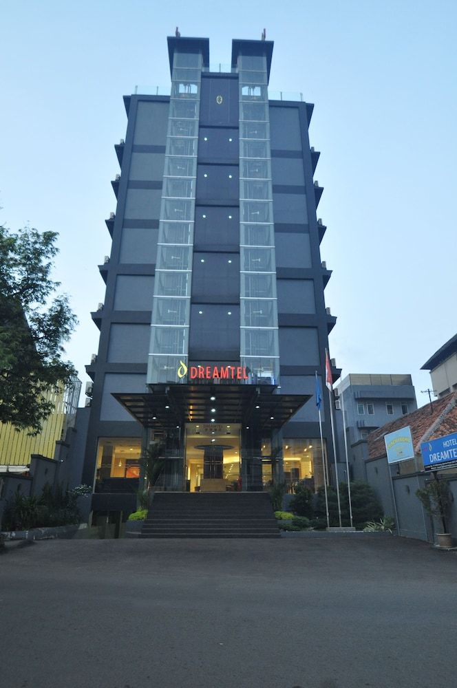 undefined DREAMTEL Jakarta 9