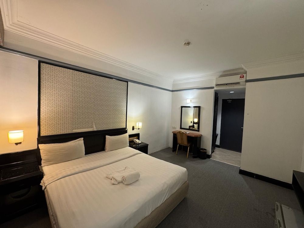 Hotel DeLeeton Deluxe King 3