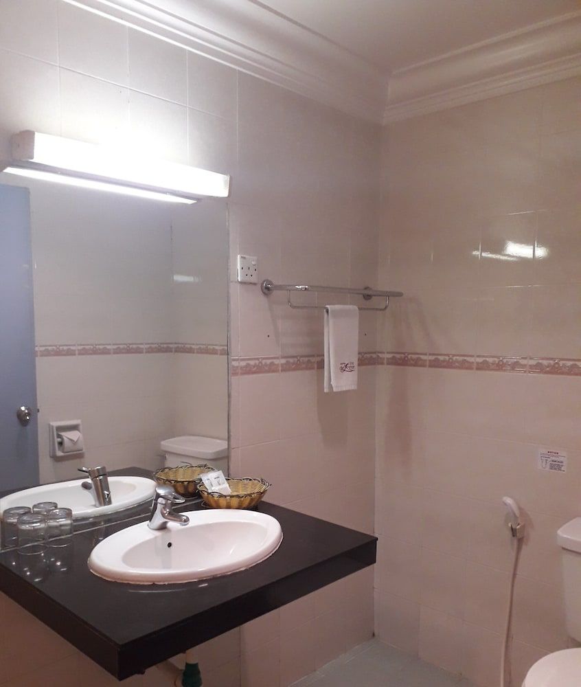 Hotel DeLeeton Standard King 3