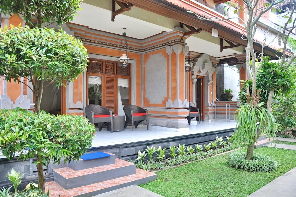 Nick's Homestay Deluxe Twin Room, Garden View 9