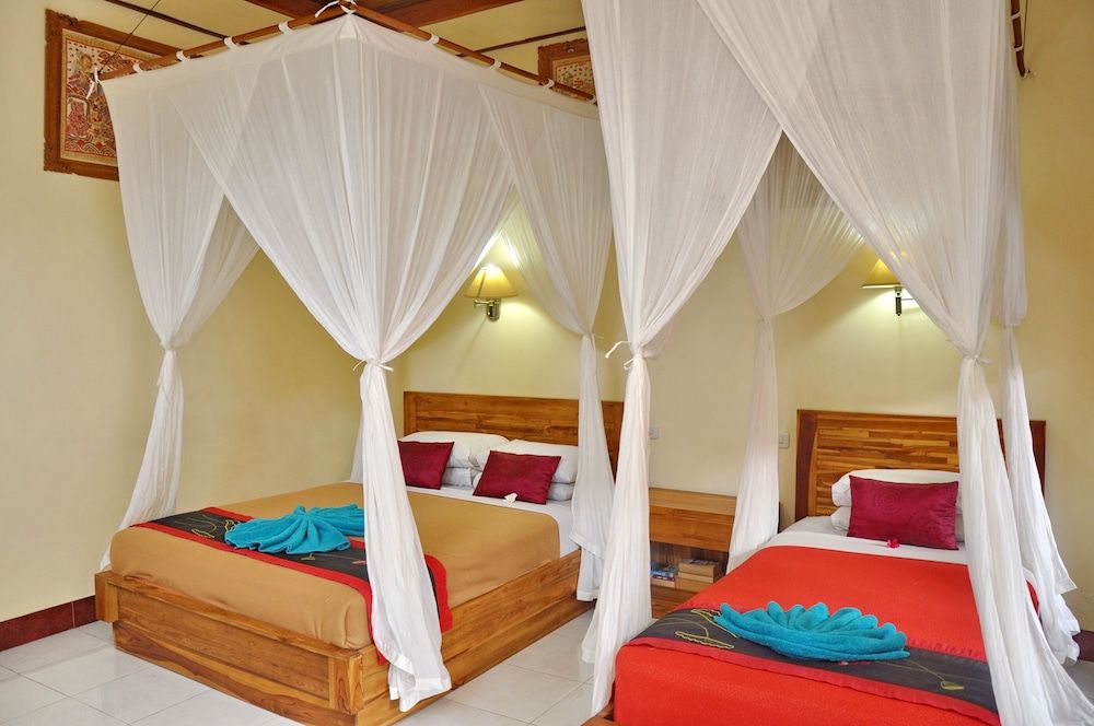 Nick's Homestay Deluxe Twin Room, Garden View 7