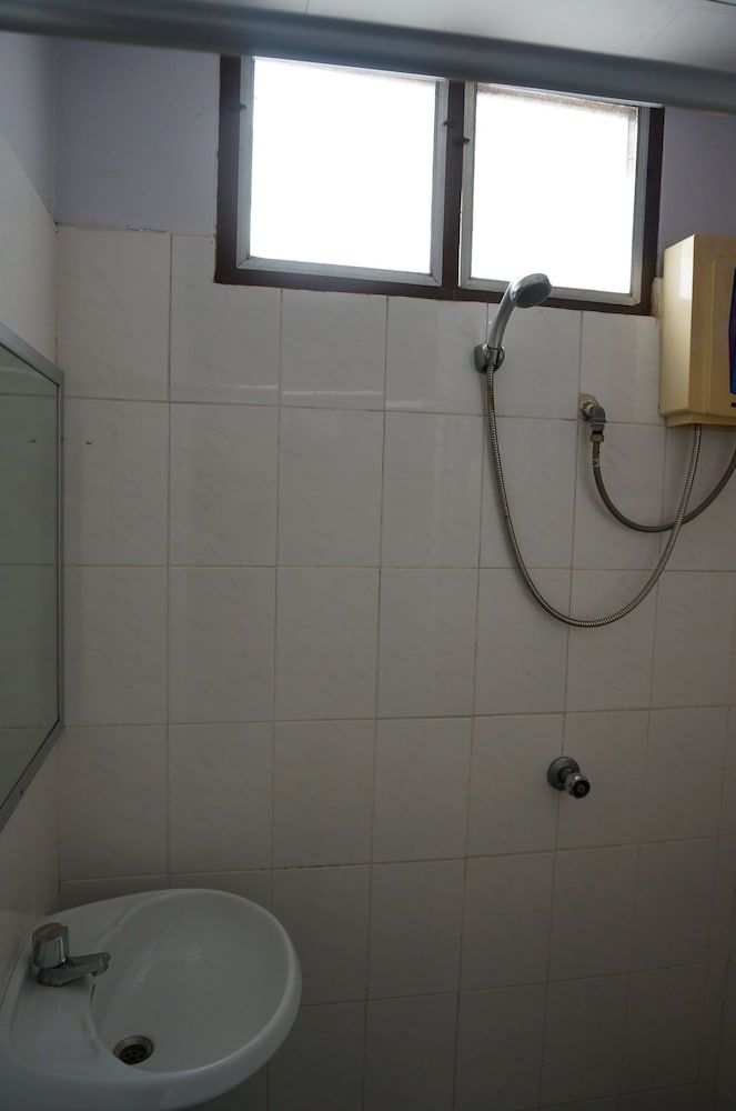 Baan Warddaw Guesthouse Standard Room 15