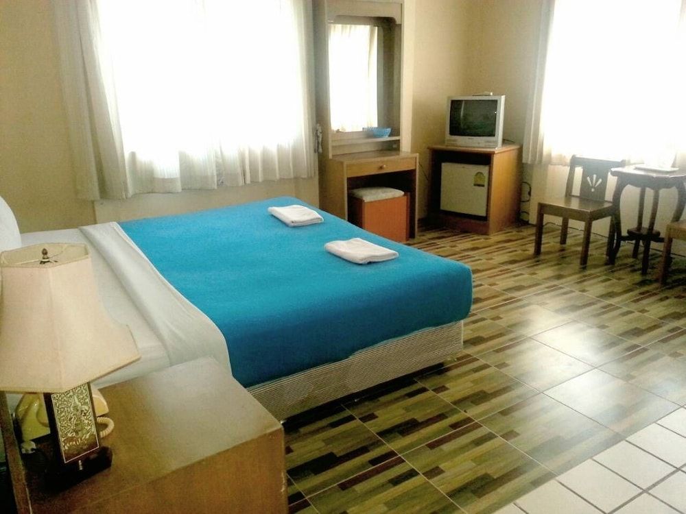 Baan Warddaw Guesthouse Standard Room 12